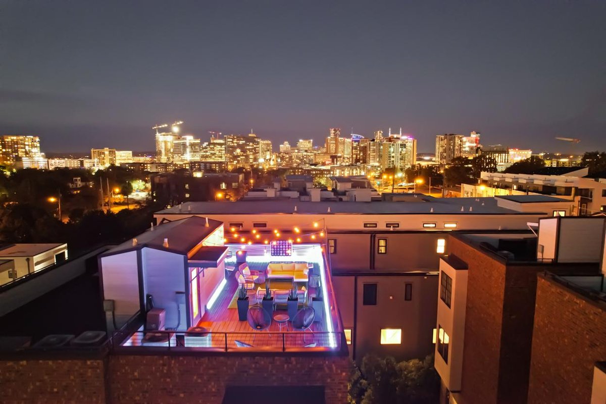 The Hub on 12th – Downtown Nashville!