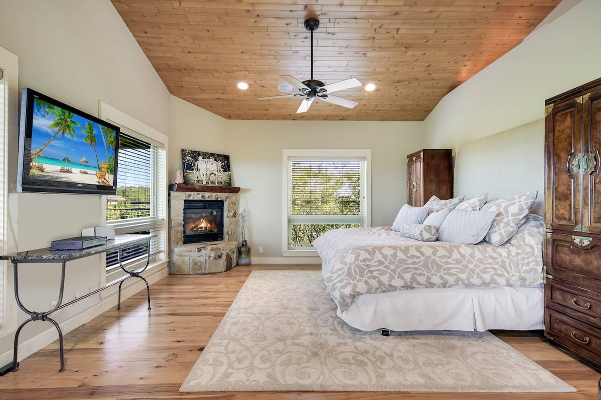 ATX Hill Country Gettaway! – 8 Miles to Downtown! gallery image 5