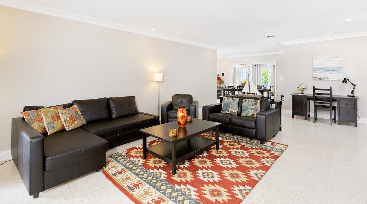 BeachResort Getaway-Heated Pool gallery image 5