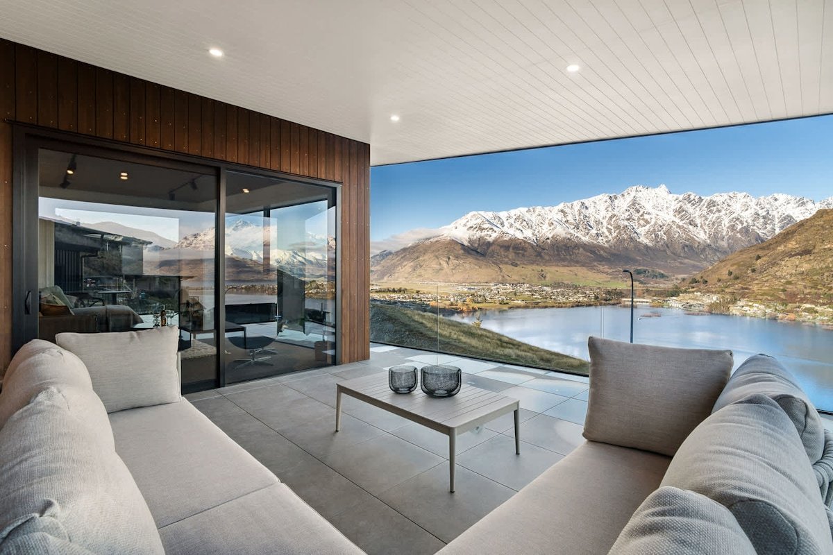 Elevated Tranquility, Luxe Lakeview Horizons