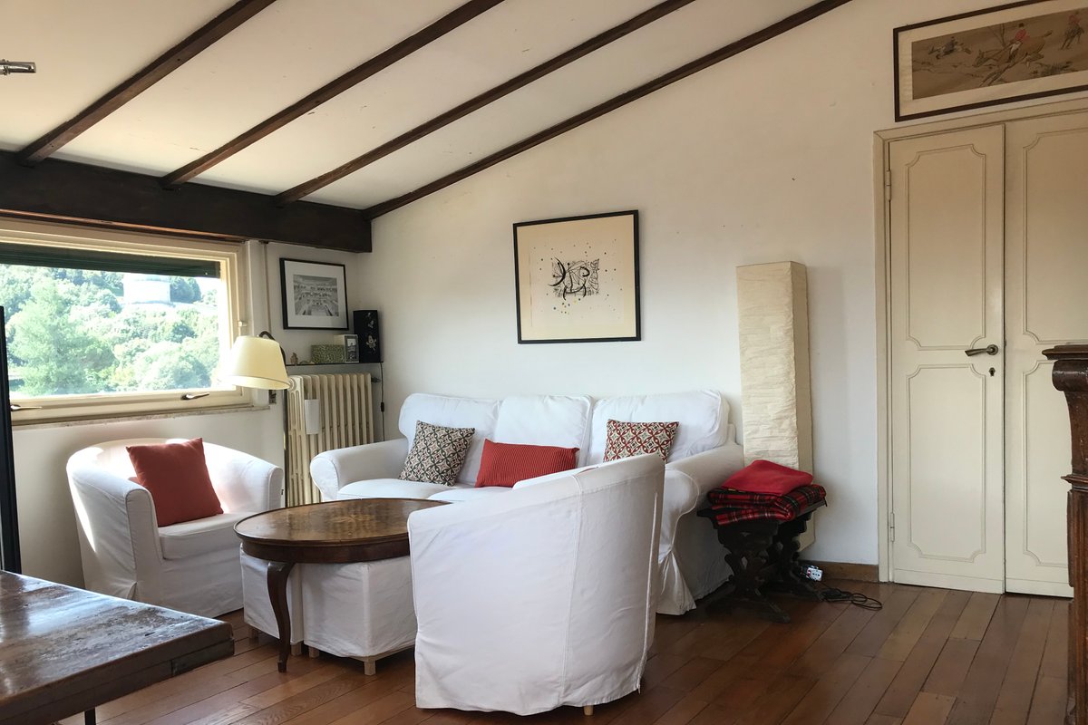 Superb Views of Duomo, silent penthouse, center!