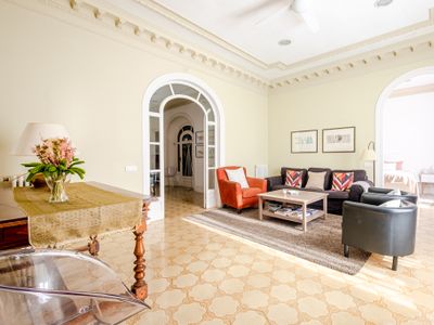 GREAT APARTMENT IN THE EIXAMPLE