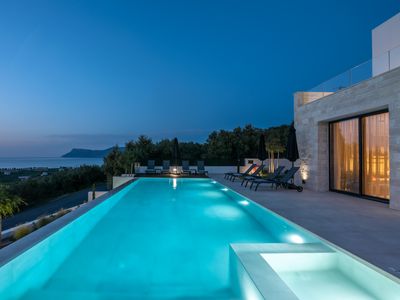 Villa Phos, Sea view, Luxury, private pool, BBQ