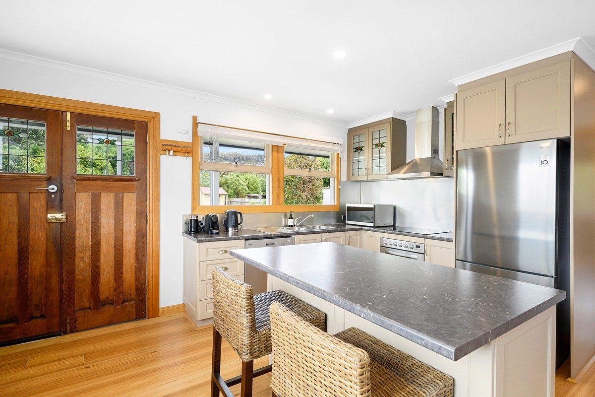 Coastal Four Bedroom House in Stanley gallery image 4