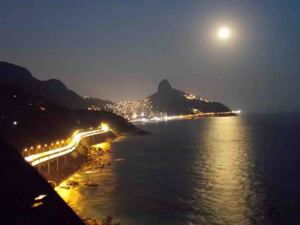 Desfrute o Melhor do RJ em Frente ao Mar com 6 St! gallery image 4