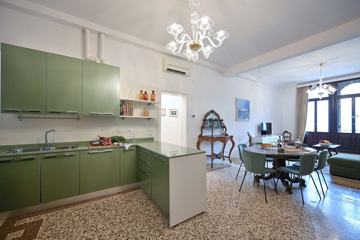 Traviata gallery image 3