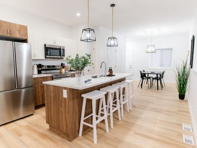 Perfect Comfy Retreat | Prime Airport Location