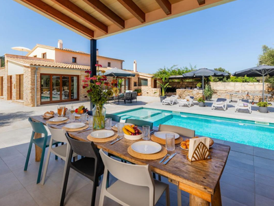 Can Caragol de Dalt (fantastic villa)