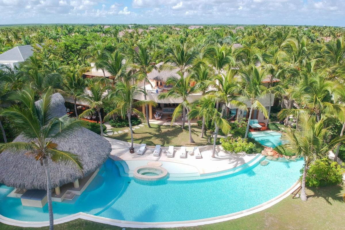 Casa Carey – Majestic Golfside Ocean Retreat