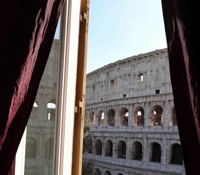 Rome Colosseo Luxury downtown *Wi.Fi Fiber 1 GIGA* gallery image 4