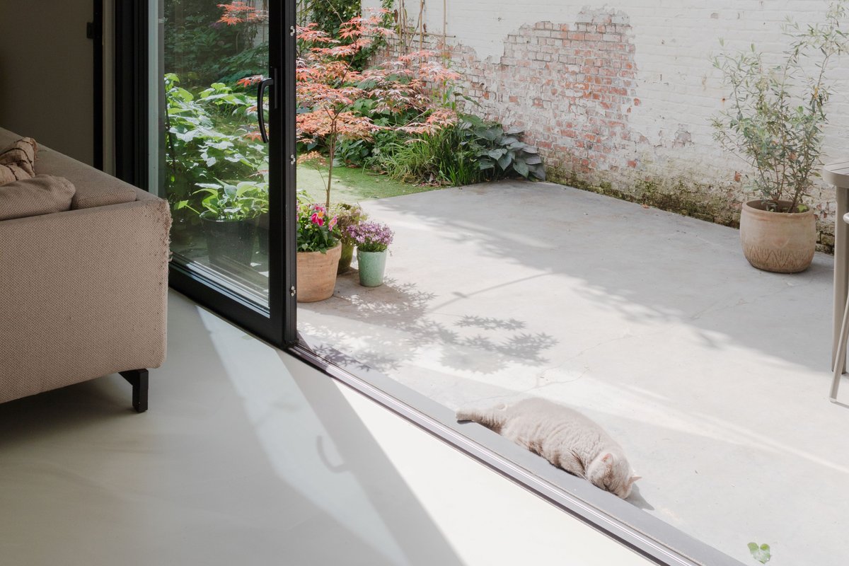 Unieke loft met tuintje in oude koffiebranderij