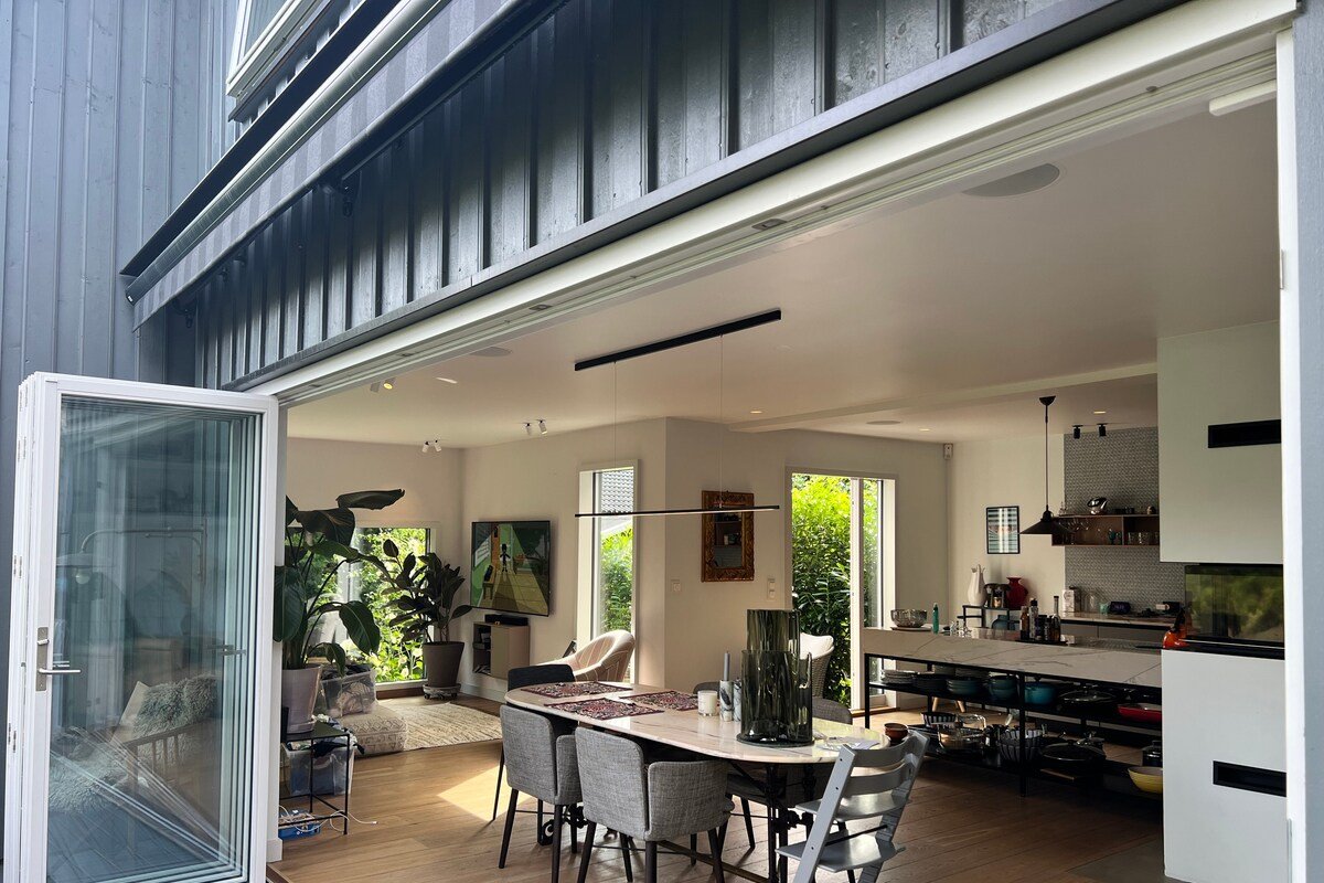 Villa at Bygdøy , steps from The Beach gallery image 4