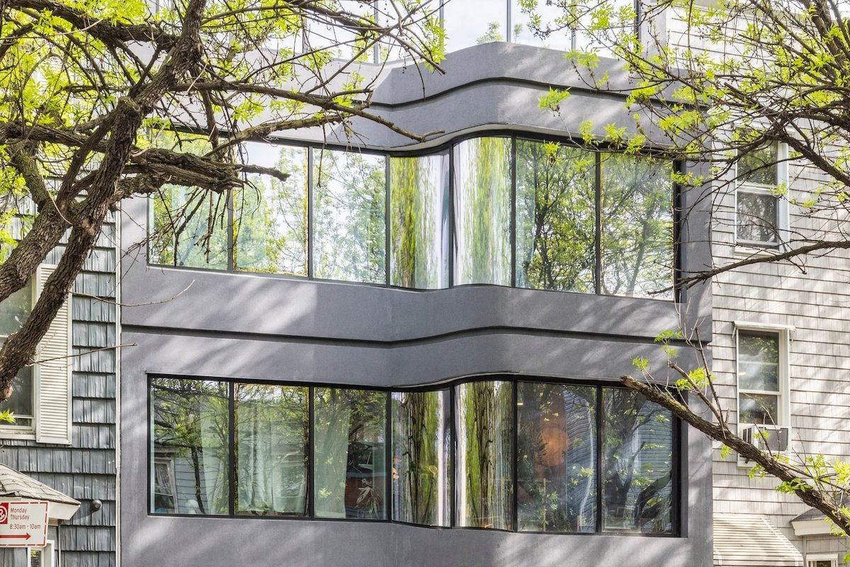 Huge Garden Oasis on the Best Block in Greenpoint gallery image 5