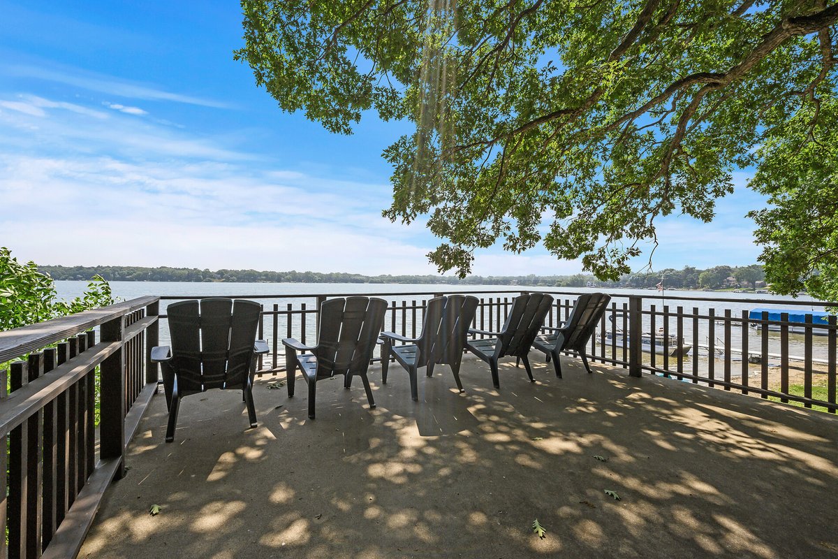 Sauna + Hot Tub + Lake + Boat + Private Chef