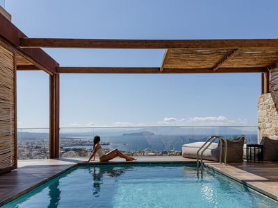 Sea View Luxury Villa-Daily Housekeeping by etouri