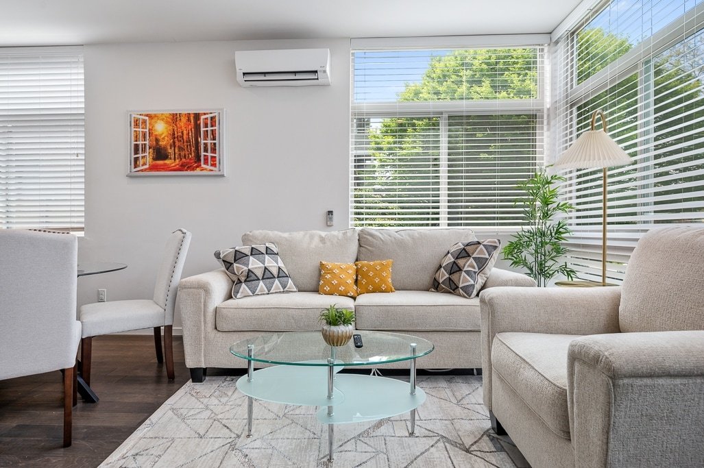 Heart of CapHill, Space needle view, Free parking gallery image 3