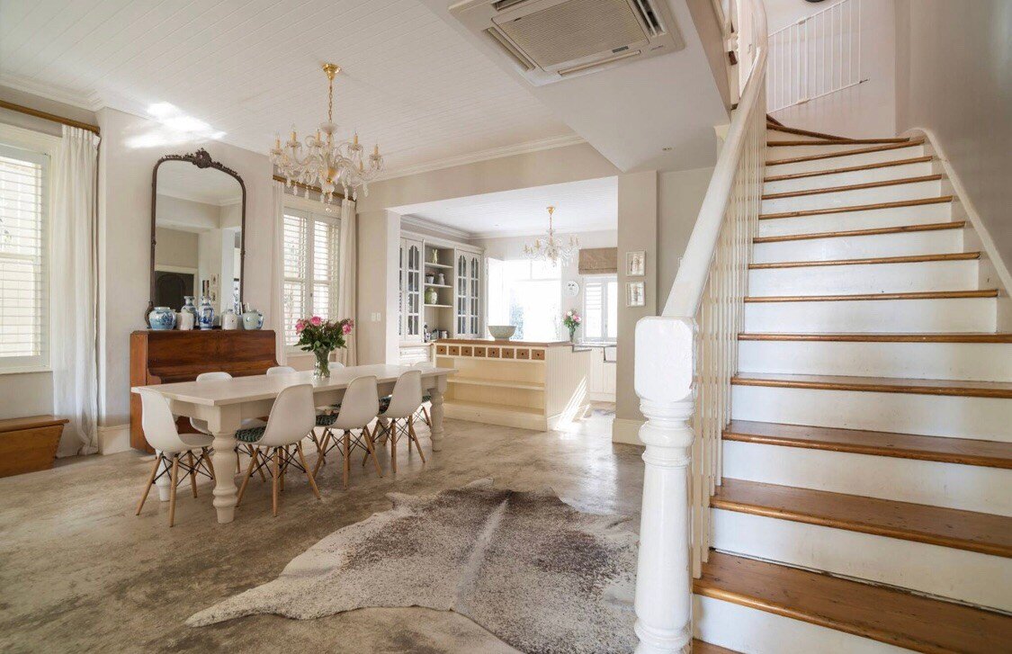 Stylish & Modern Victorian in Quiet Cul-de-sac gallery image 3