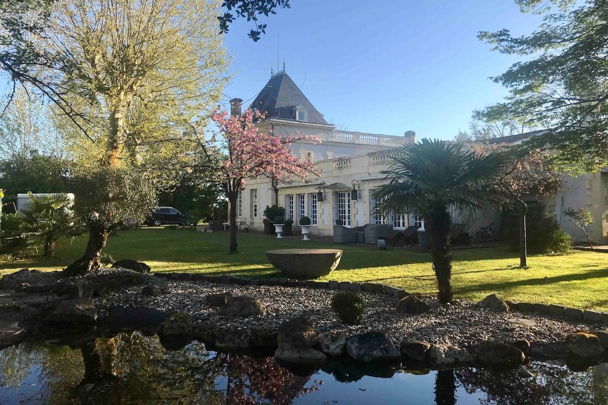 Demeure d’exception Spa de nage Jacuzzi chauffé gallery image 4