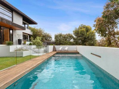 Beach Dreams- Beach, Spa, Pool, Gym + Cinema