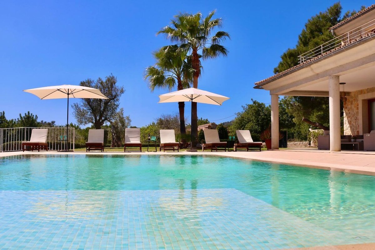 Ca’n Mutxo, vistas increíbles, piscina y barbacoa gallery image 3