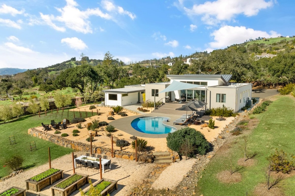 Sunset Ridge | Luxury Wine Country Retreat