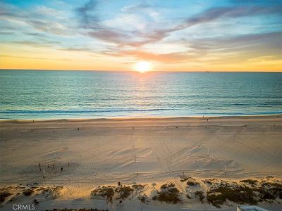 OCEAN-FRONT | Beach/Strand | KING & 2-QUEEN Beds