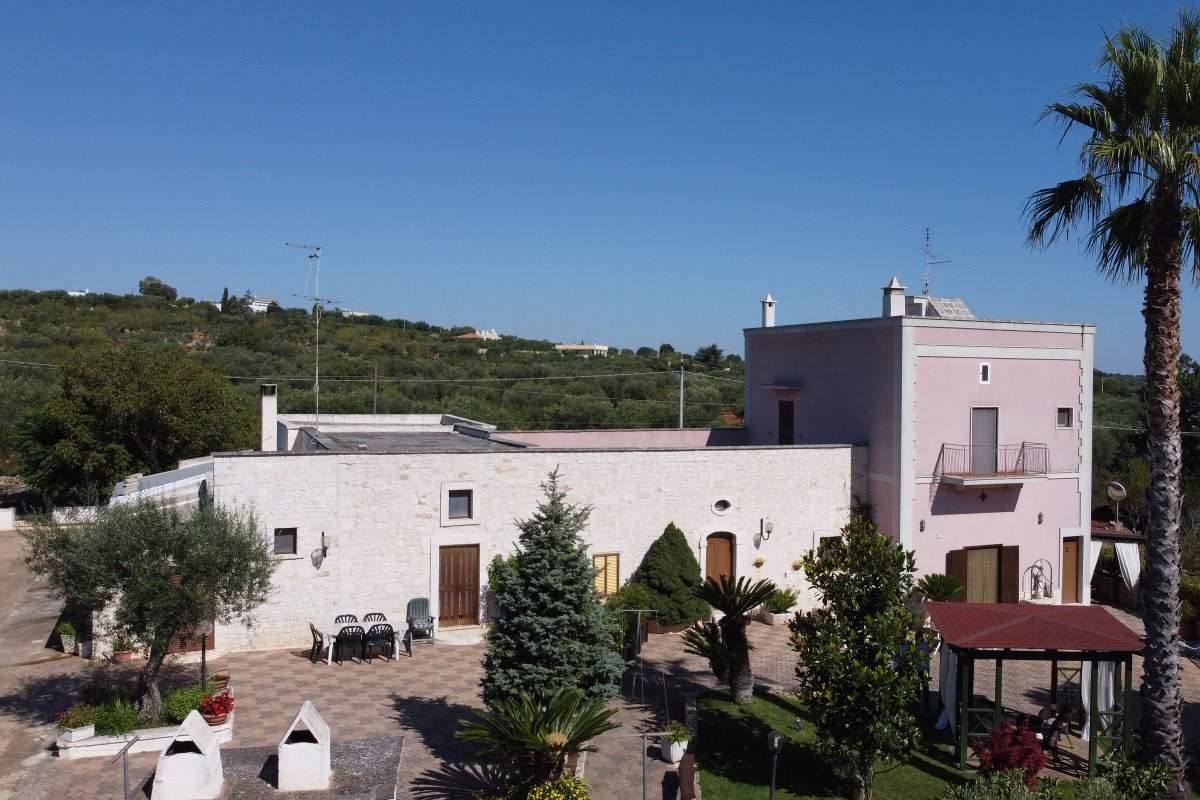 Villa in Puglia for 16 guests in eight bedrooms
