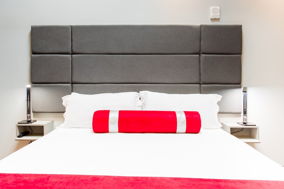 Private Balconies w/ Pool, Hot Tub Near French Qtr gallery image 5