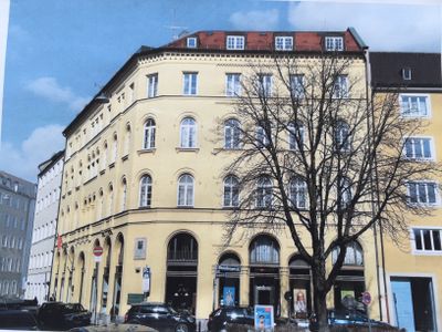 The Consulate/ Huge apt ideal for groups!