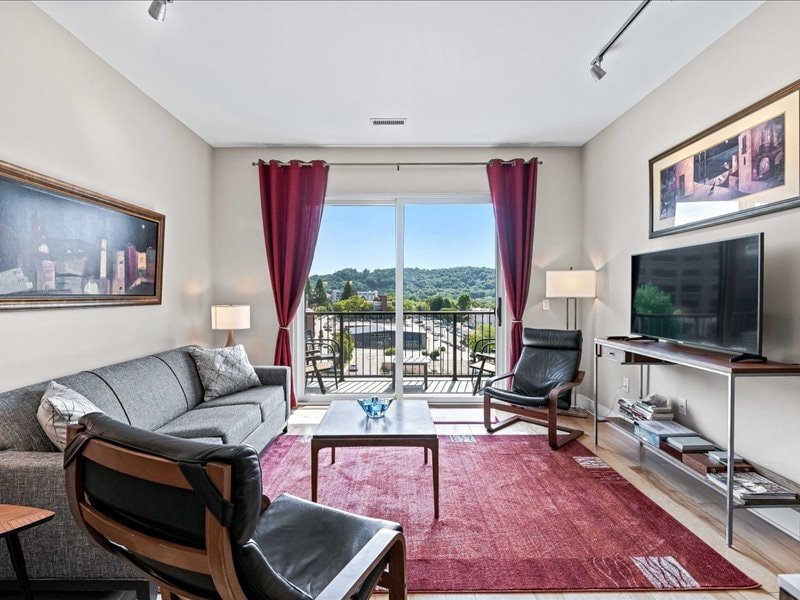 Downtown Chic Luxury Condo with Views gallery image 2