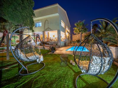 Villa Lux Gallery – Family, Private Pool, BBQ, A/C
