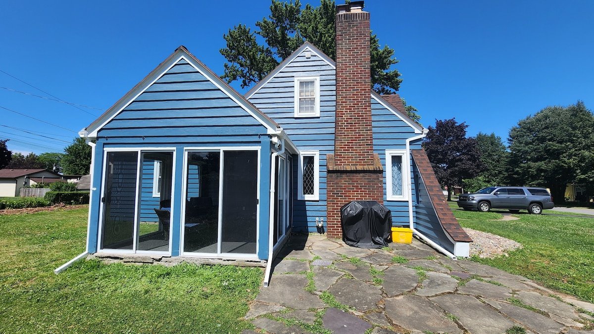 Seahorse House, Charlotte Beach, Rochester, NY gallery image 3