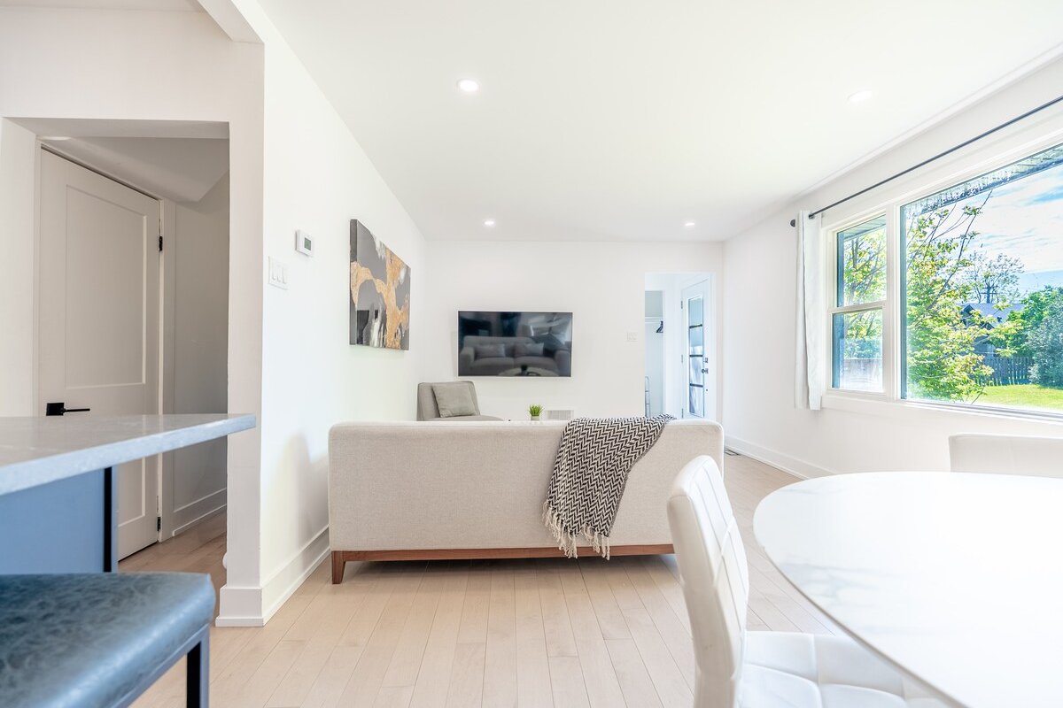 5BR Home in Nepean Ottawa gallery image 5