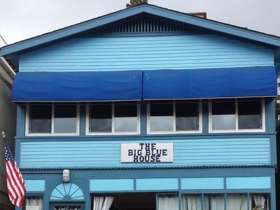 Big Blue House- Steps from the Beach