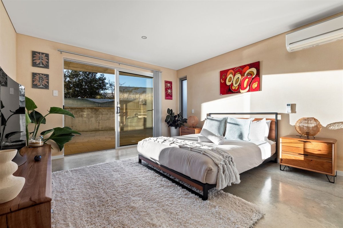 Breeze Beach Villa – with sauna and pool gallery image 5