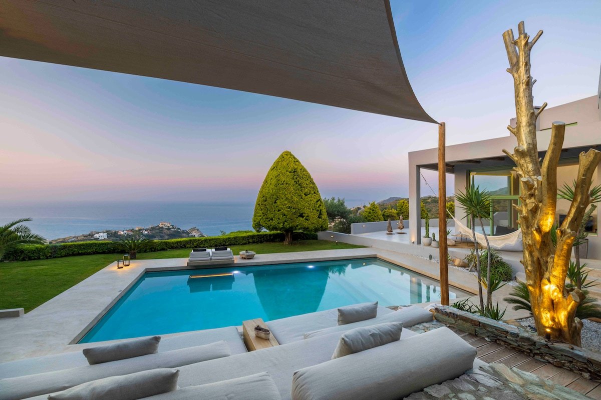 Mama la Roosa Luxury Retreat gallery image 2