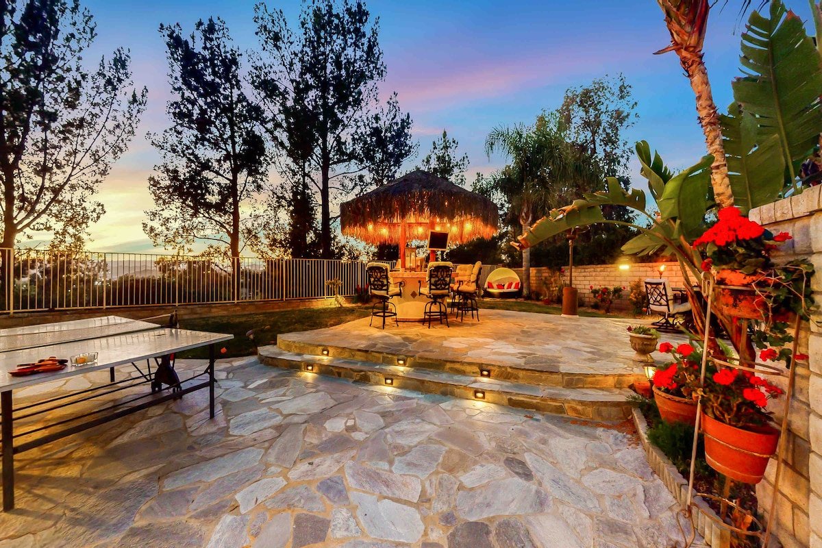 Heart of Valencia California gallery image 3