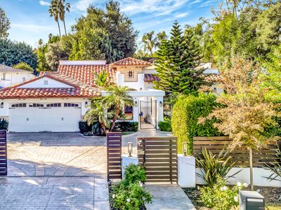 Beautiful Oasis in the heart of Encino w/ an ADU