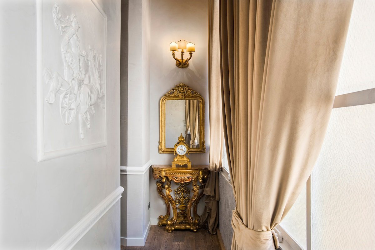 Luxury 2BR/2BA next to Spanish Steps gallery image 4