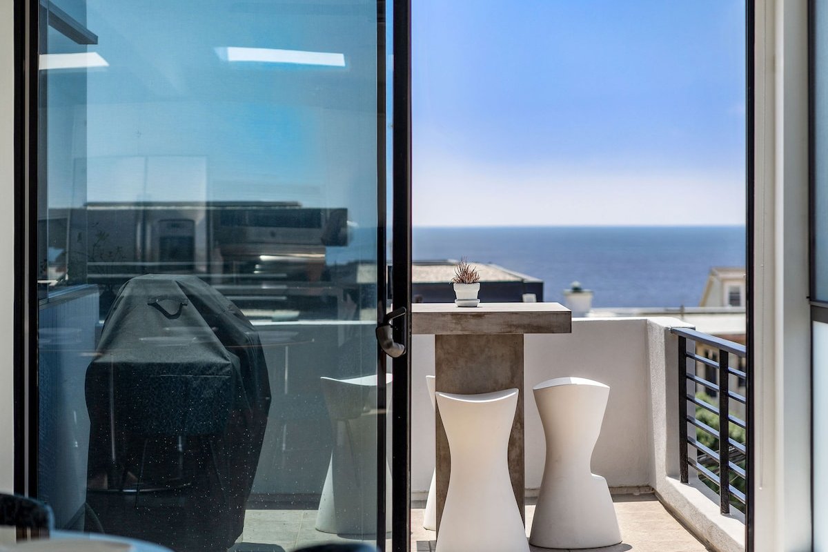 Ocean View | Steps to DT Manhattan Beach|King Beds gallery image 2