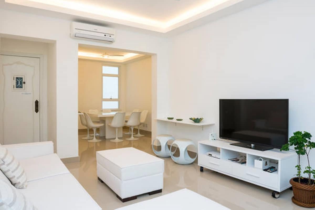 Natal e Réveillon Copacabana Vista mar 3 suítes a gallery image 2