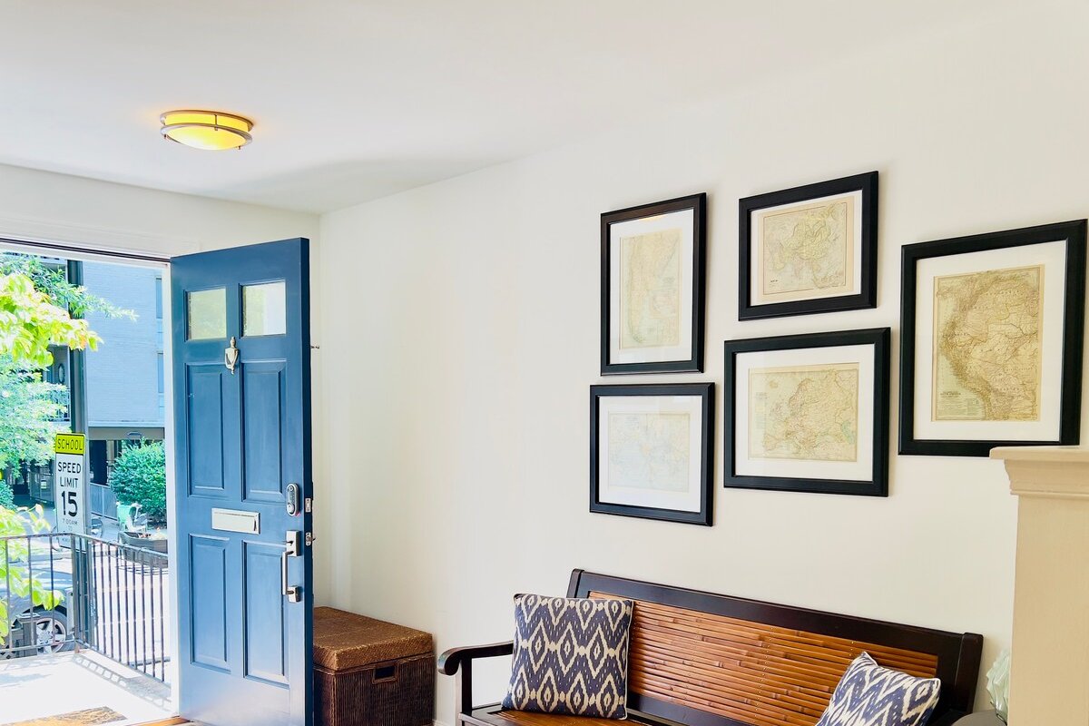 Waterfront Townhouse Wharf’s Location + Parking! gallery image 3