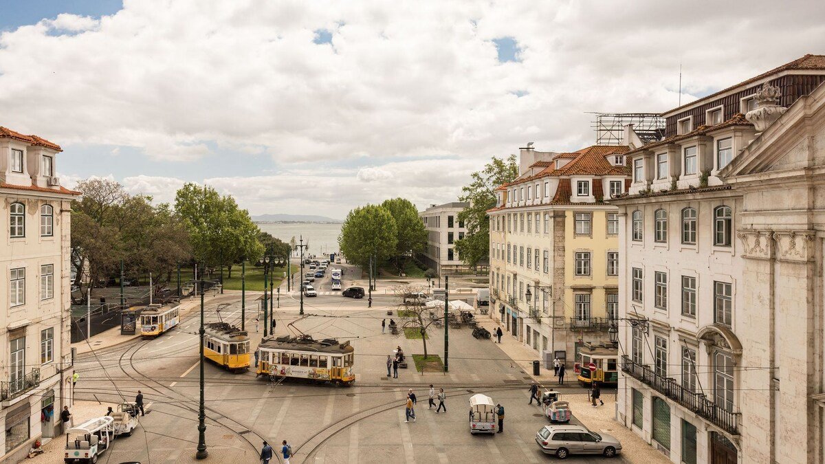 Ando Living – Corpo Santo House – 302 gallery image 4