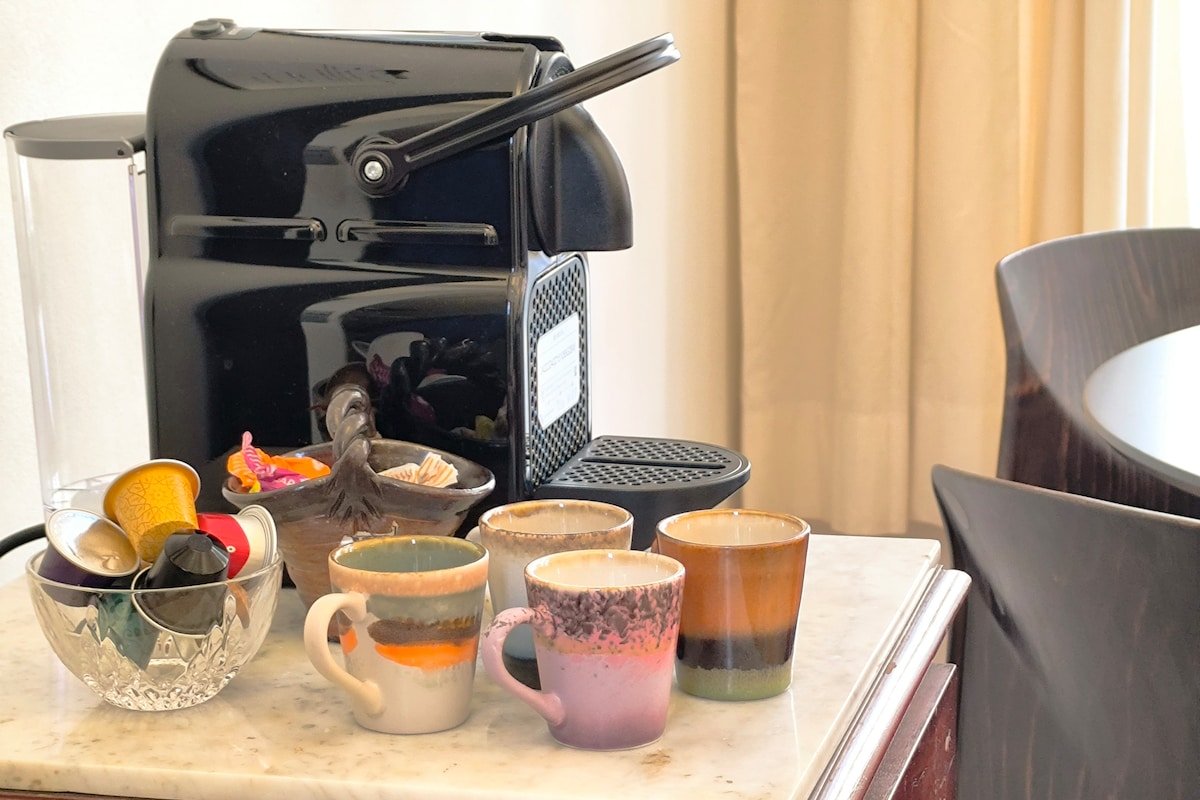 Charming Family Townhouse in Antwerp | Sleeps 12 gallery image 4