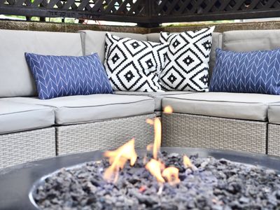 5min to SpaceNeedle, HotTub, views & patios