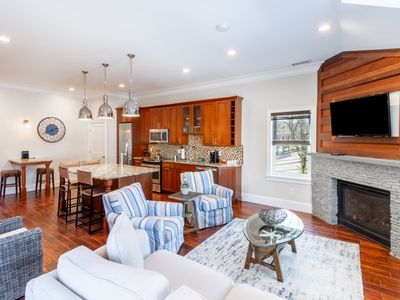 4 Decks, Views, Fireplace, Kitchen w/Kegerator