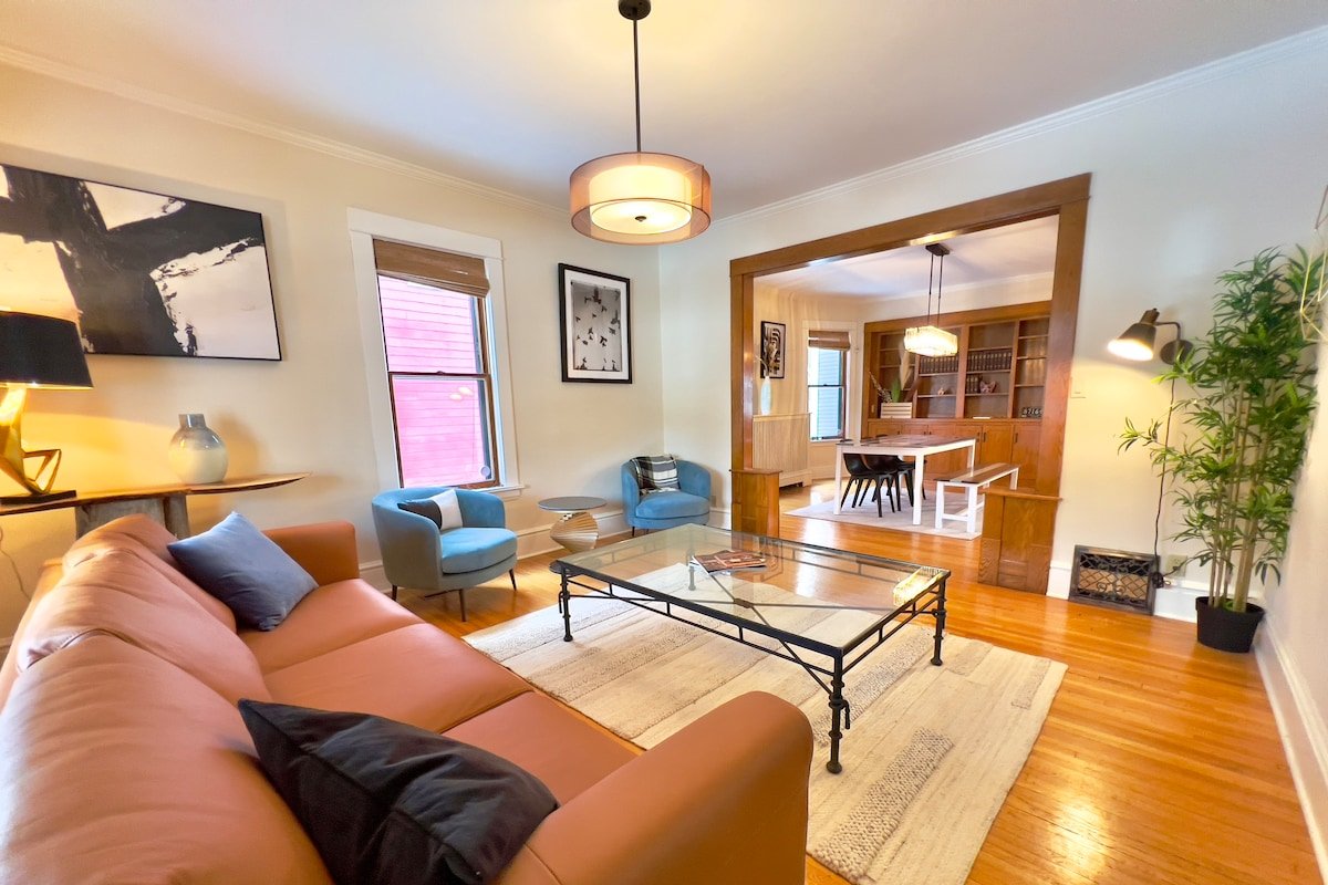 Lux 6BR/5BA Retreat w/ Steam & IR Saunas @Lake Bde gallery image 3