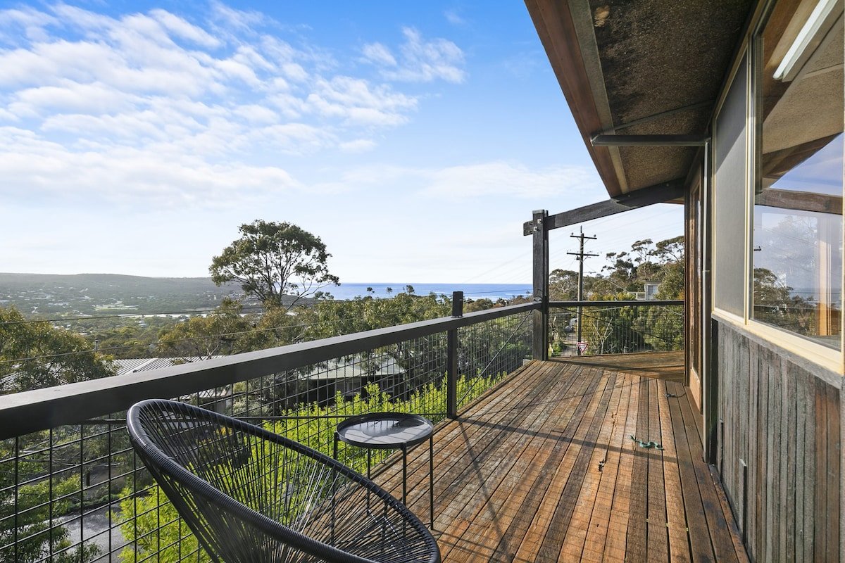 Ocean views, coastal beach house perfect weekender gallery image 5