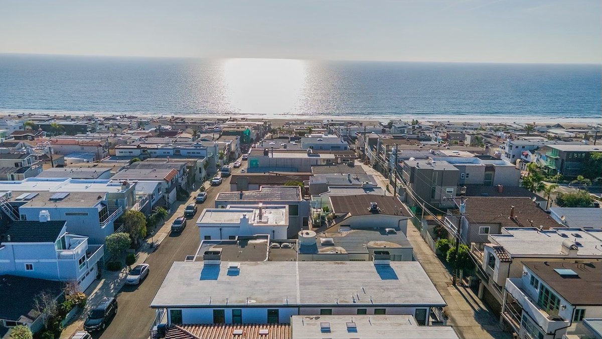 OceanView Lux Home, Perfect Location, Walk, Garage gallery image 3