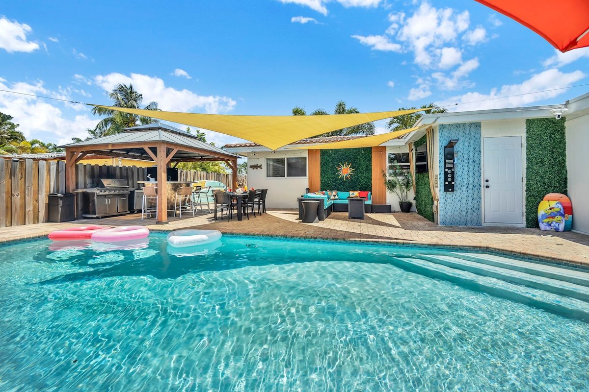 Waterfront: Heated Pool, Spa, wet bar & Boat Rides gallery image 5